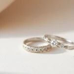 Showcase of white gold engagement rings featuring dazzling diamonds, highlighting fine